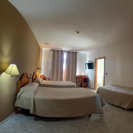 Hospedium Hotel Twist Torredonjimeno Bagian luar foto