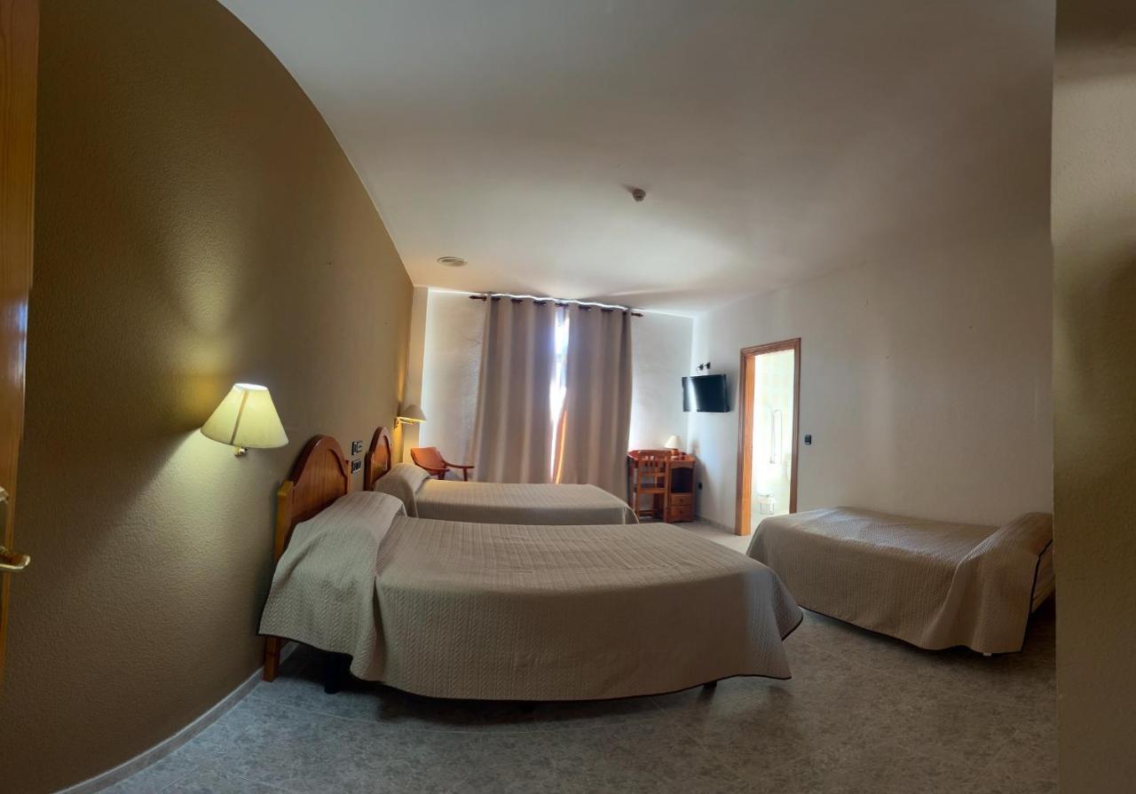 Hospedium Hotel Twist Torredonjimeno Bagian luar foto