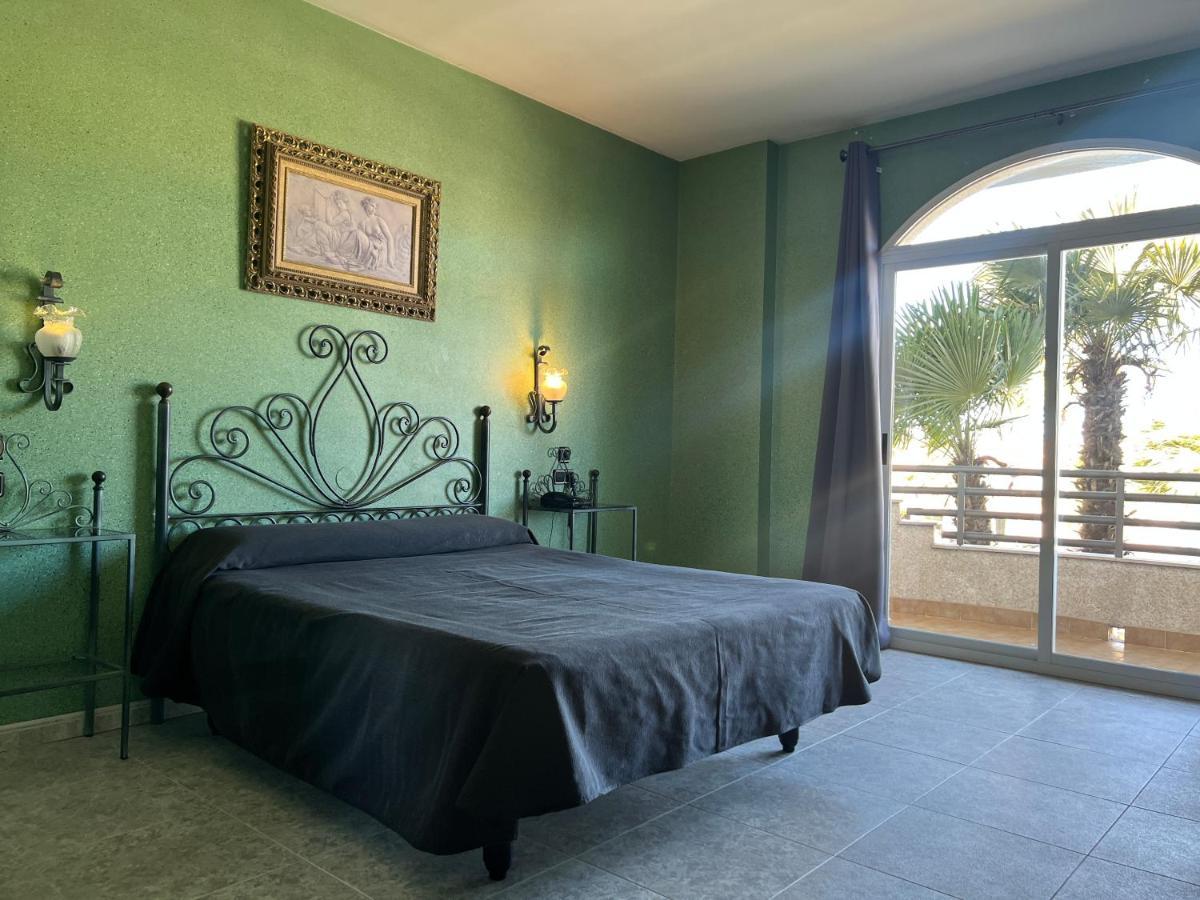 Hospedium Hotel Twist Torredonjimeno Bagian luar foto