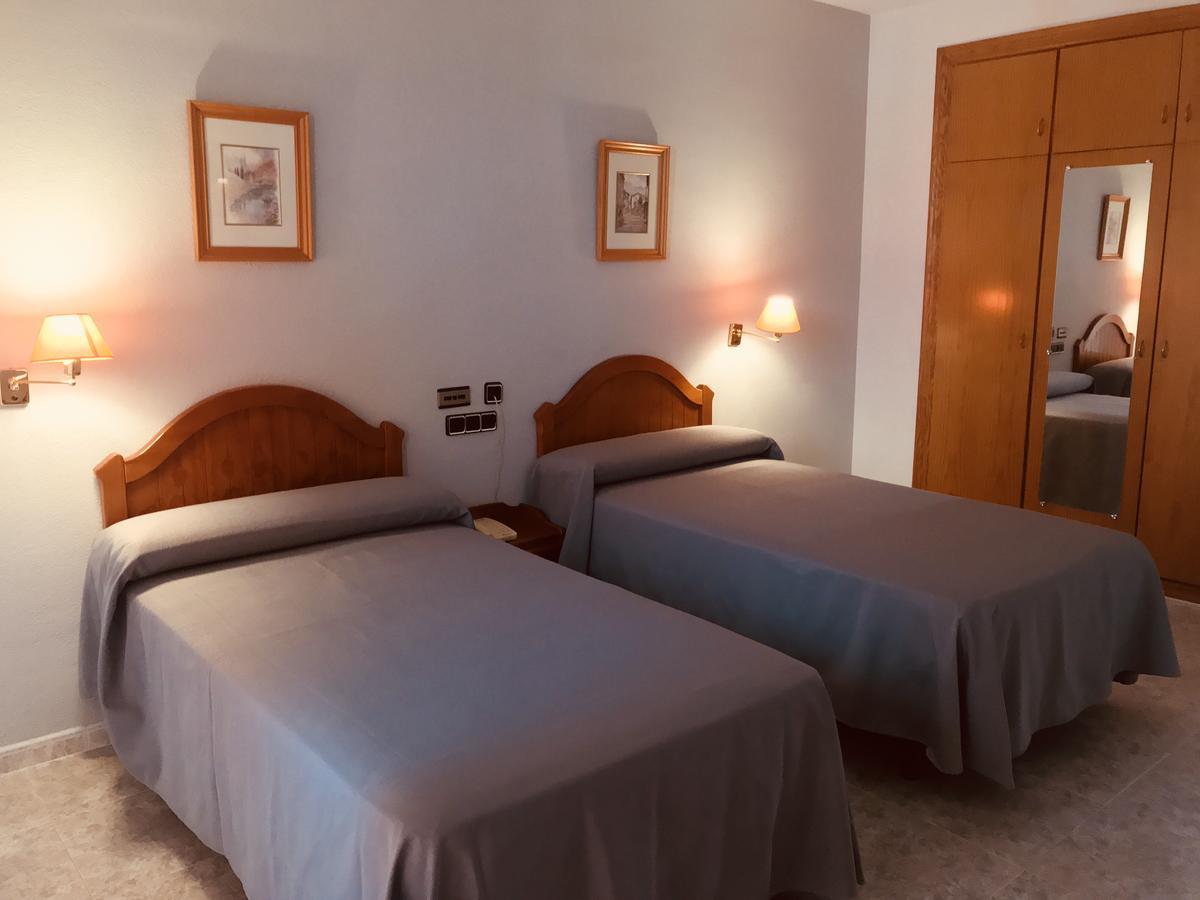 Hospedium Hotel Twist Torredonjimeno Bagian luar foto