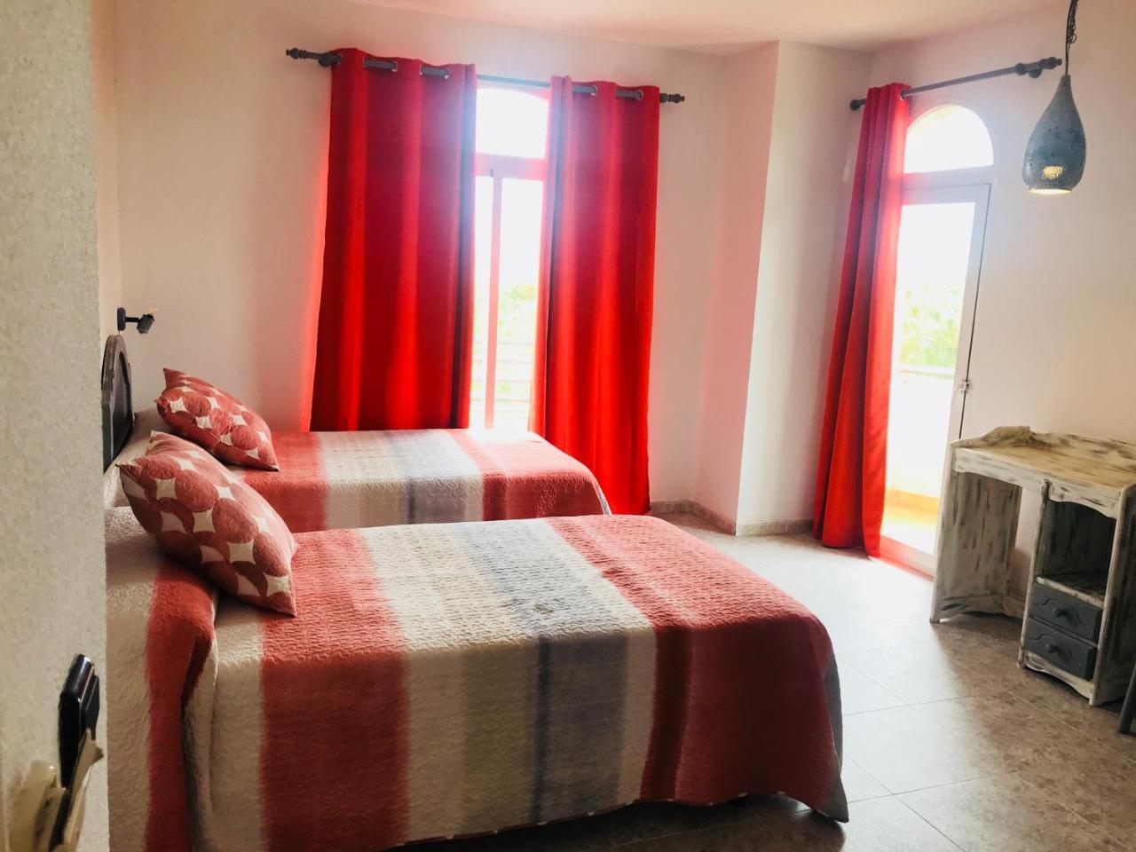 Hospedium Hotel Twist Torredonjimeno Bagian luar foto